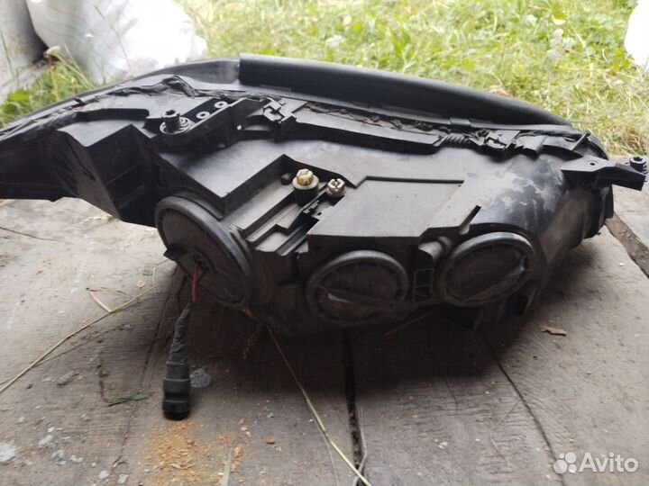 Фара передняя левая