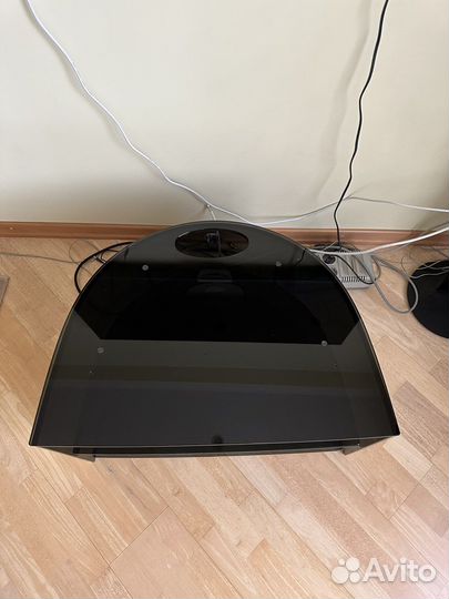 Стеклянная тумба под тв