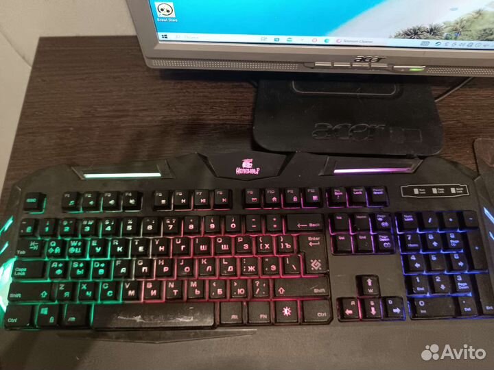 Игровая клавиатура и мышь