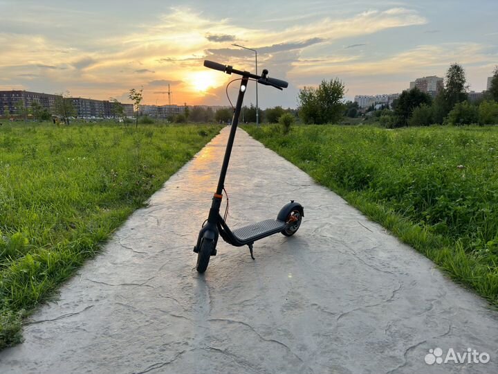 Электросамокат ninebot kickscooter F40