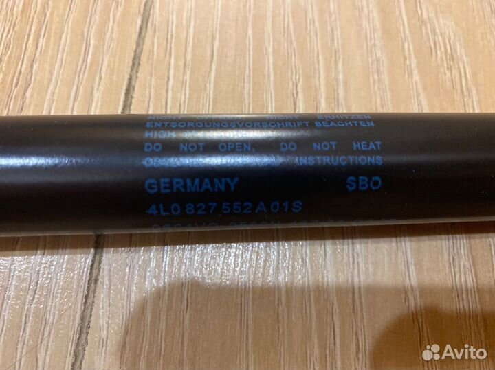 Амортизатор багажника audi q7