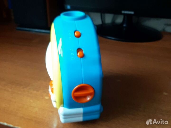 Музыкальная игрушка на кроватку