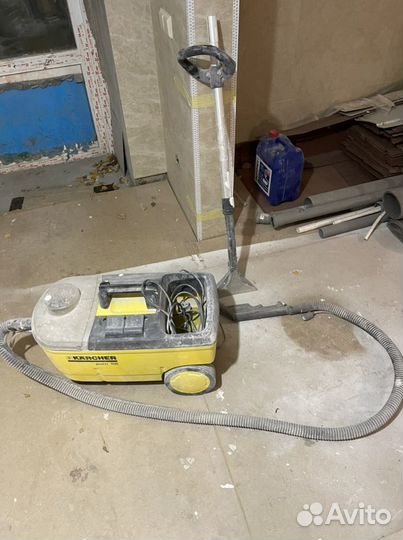 Моющий пылесос Karcher puzzi 100