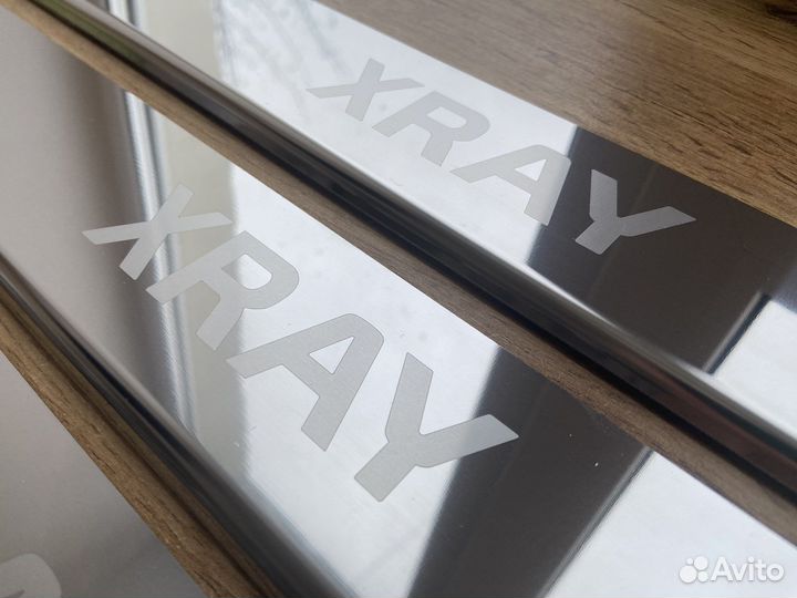 Накладки на пороги LADA xray