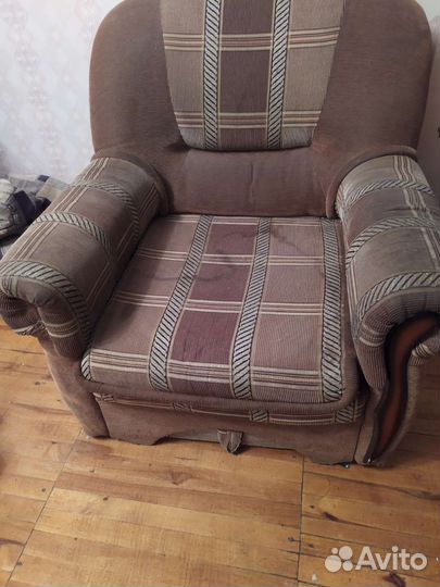 Кресло, телевизор