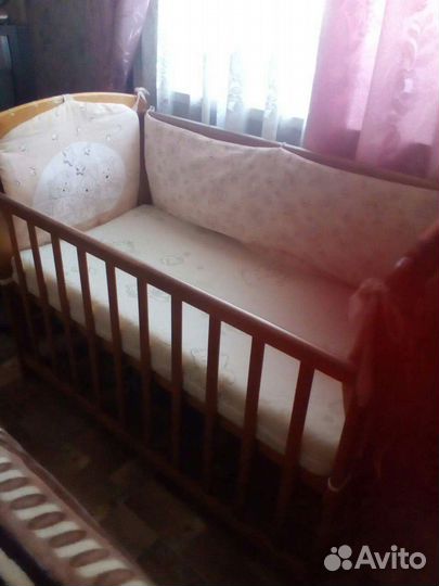 Детская кроватка