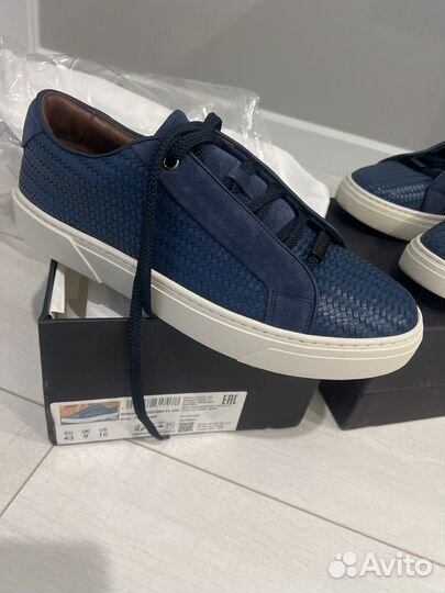 Кроссовки Boss новые