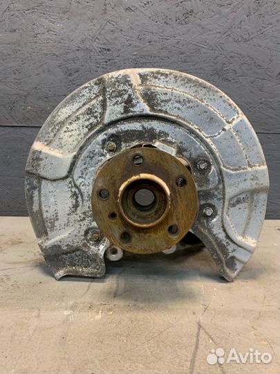 Кулак поворотный задний правый Bmw X7 G07 M-pack