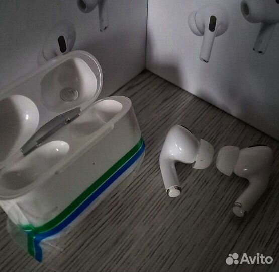 Apple AirPods Pro 2-го поколения