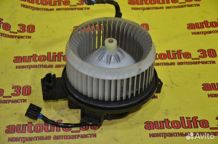 Моторчик печки Toyota Auris E150