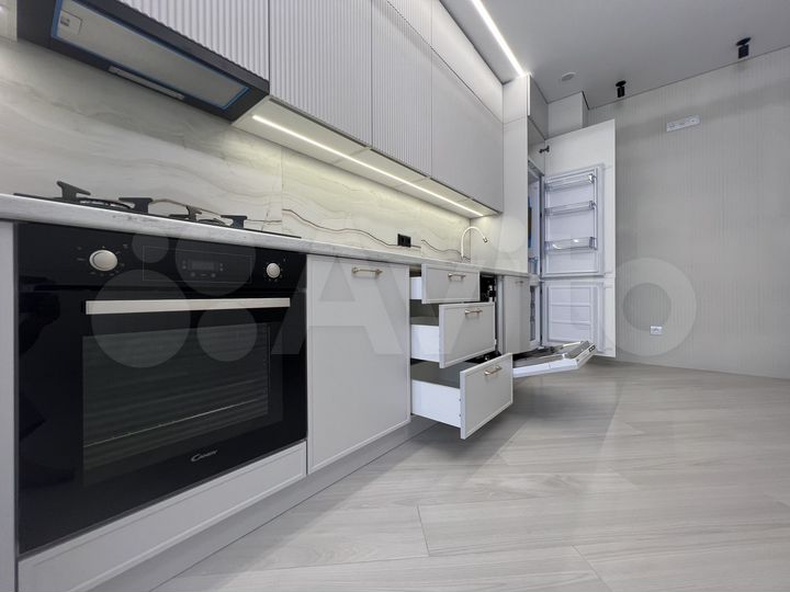 3-к. квартира, 87 м², 10/18 эт.