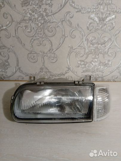 Фара передняя Шкода Фелиция