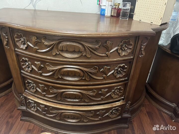 Старинный спальный гарнитур. Производство Иран