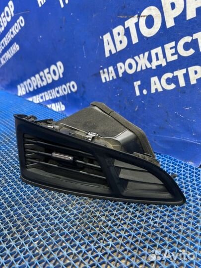 Дефлектор воздушный Ford Focus 3 седан xtda 2012