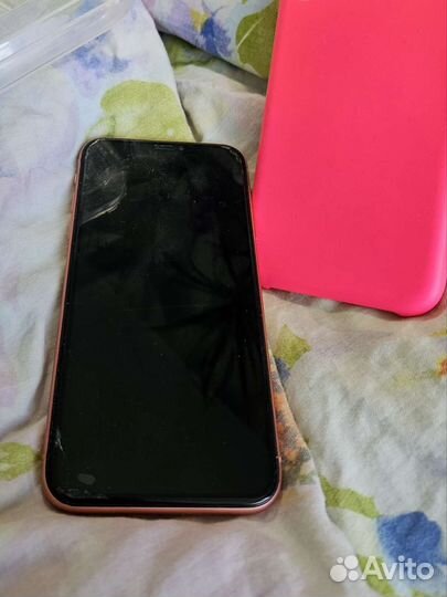 Телефон iPhone XR