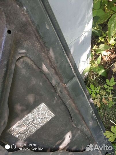 Капот на Toyota Corolla 110