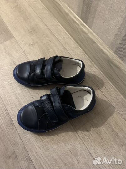 Кроссовки bartek