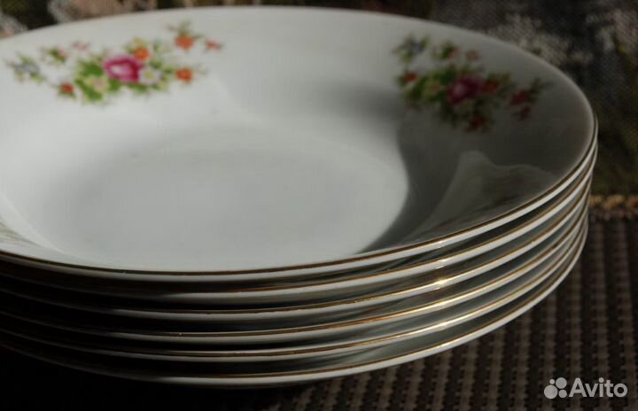 Набор тарелок. Розы. 6 шт. Yamatsu. Япония. 50-е г