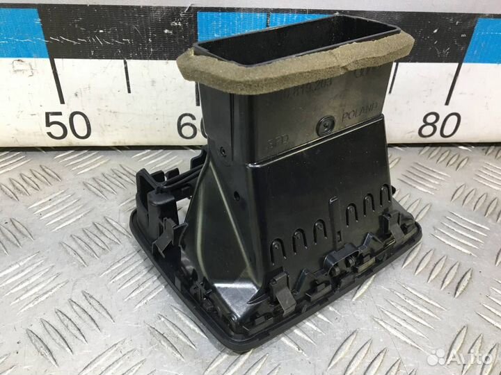 Б/У Дефлектор воздушный задний#001