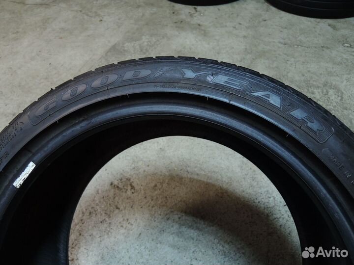 Goodyear EfficientGrip 235/60 R17