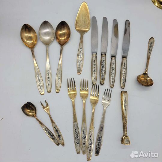 Серебряные столовые приборы