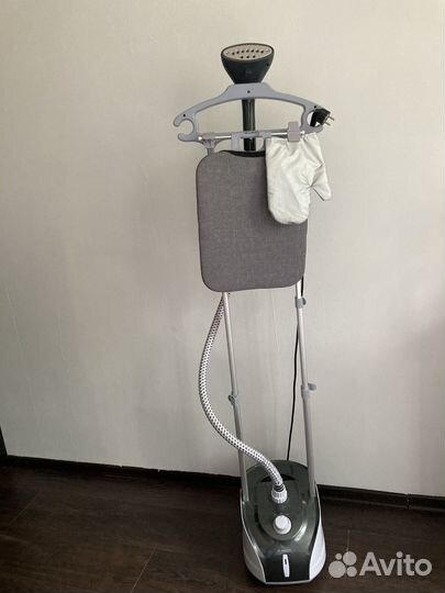 Отпариватель для одежды вертикальный