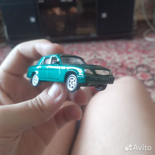 Игрушечные машинки (Hot Wheels и не только)