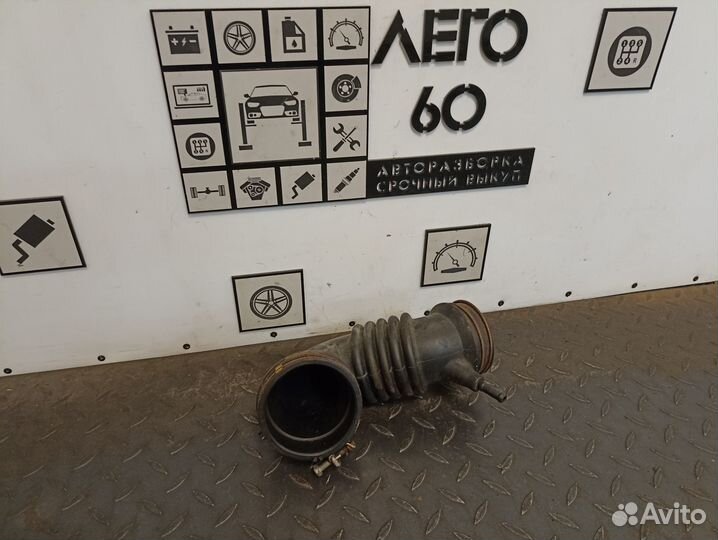 Патрубок воздушного фильтра Mitsubishi Lancer 9