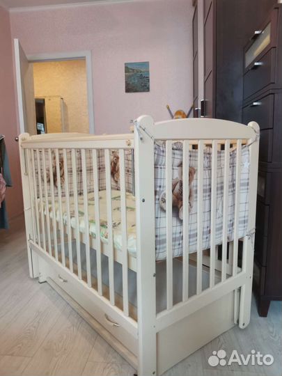Детская кроватка