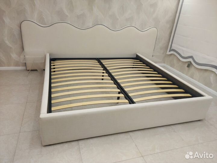 Кровать Вэйв с мягким изголовьем