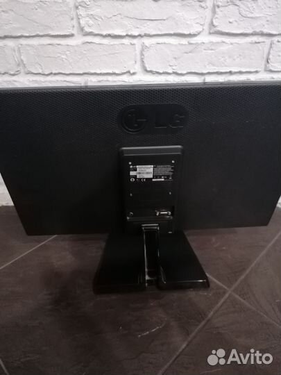 Монитор LG 24