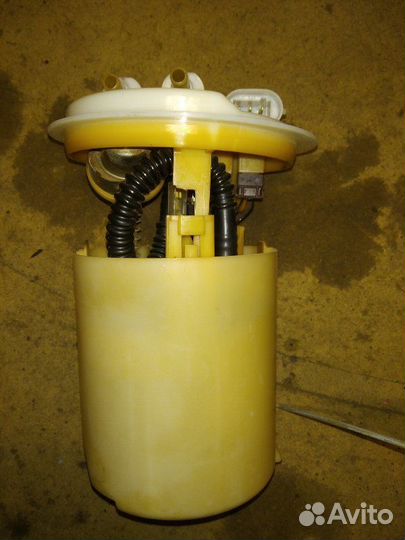 Топливный насос (бензонасос) Renault Symbol 2