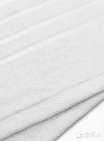 Махровые полотенца новые.3шт в комплекте