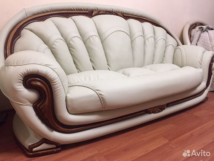 Перетяжка мягкой мебели