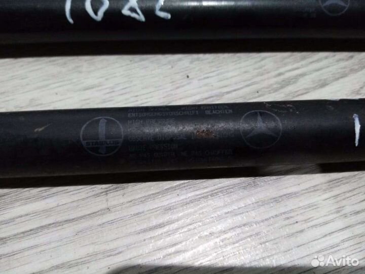 Амортизаторы капота Mercedes-Benz E-class W211