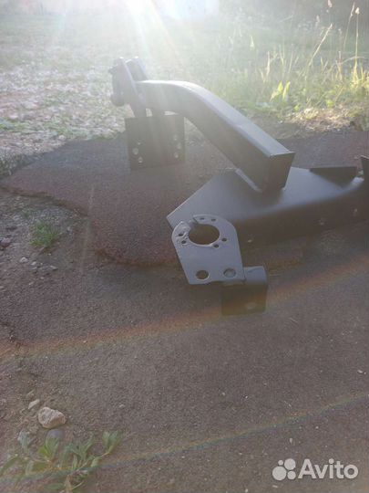 Фаркоп на УАЗ патриот 2012г