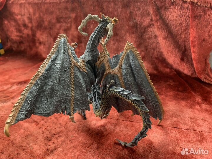 Дракон фигурка 15 см
