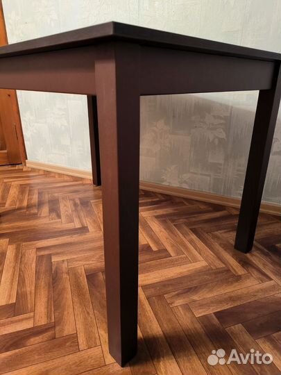 Кухонный стол