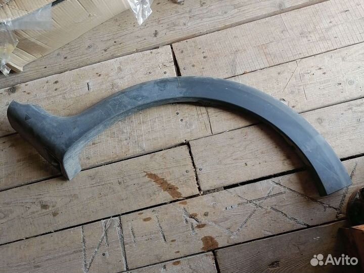 Renault Sandero Stepway 2009-2014 Накладка крыла