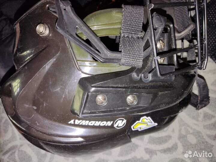 Шлем хоккейный детский плюс защита