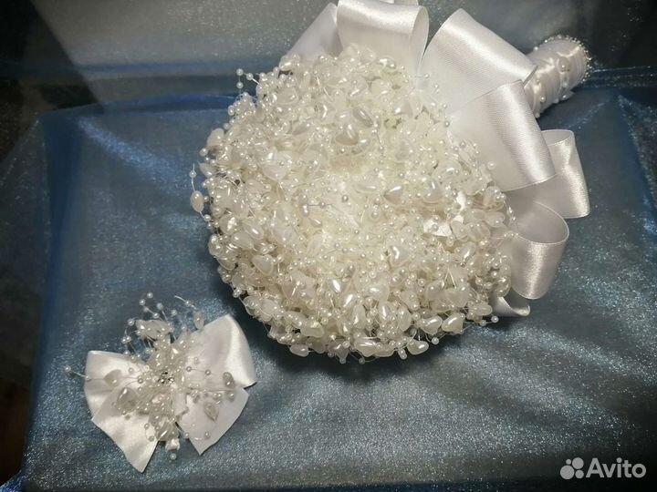 Букет - дублер для невесты +бутоньерка для жениха