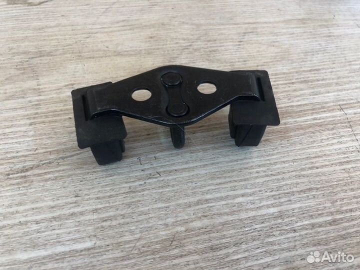 Замок багажника задний Ssangyong Actyon