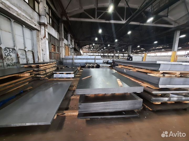 Лист горячекатаный с чечевичным рифл. 3х1250х2500