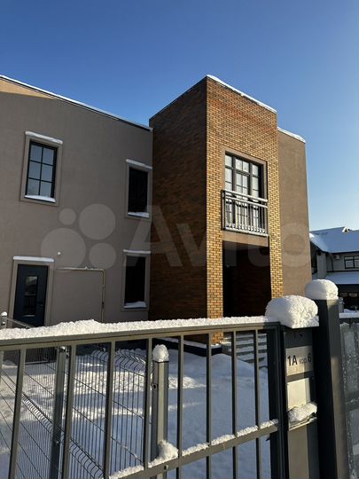 Дом 191 м² на участке 6,7 сот.