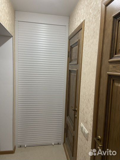 Шкаф с рольставнями на балкон на заказ с доставкой