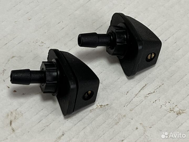 Омыватели лобового стекла Мерседес W 126