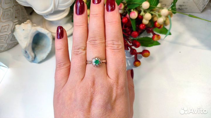 Кольцо с уральским изумрудом 0,34ct, 18,5р-р, s925