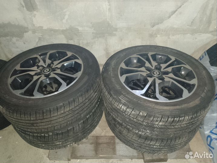 Bridgestone Dueler H/T 215/60 R17 95