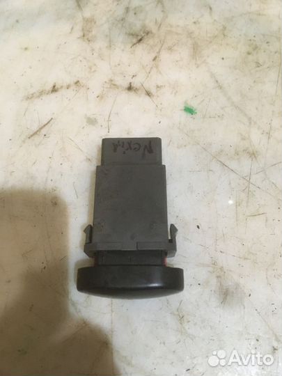 Кнопка аварийной сигнализации Daewoo Nexia