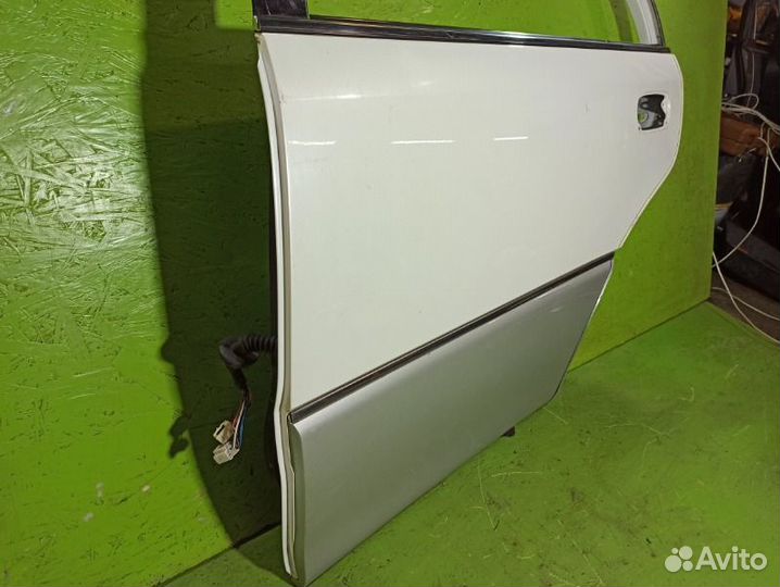 Дверь задняя левая Toyota Crown Majesta USZ171